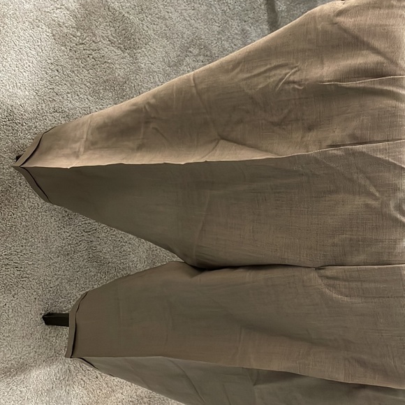 Dress pants $15 - Picture 2 of 4